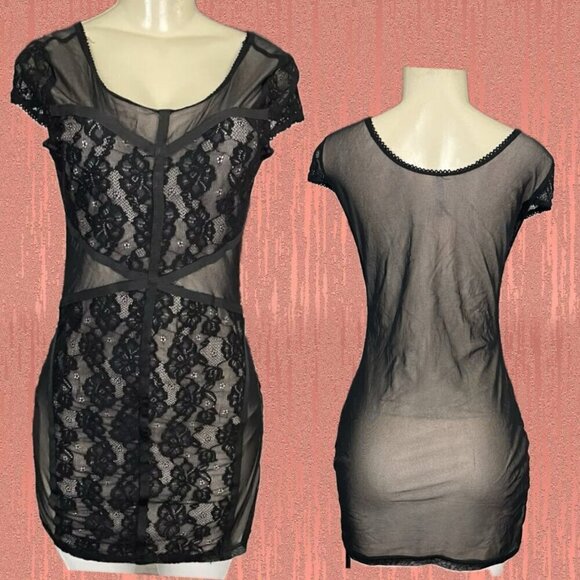 Umgee Dresses & Skirts - Umgee M Juniors Black Floral Lace Sheer Mesh Lined Accent Cap Sleeve Mini Dress